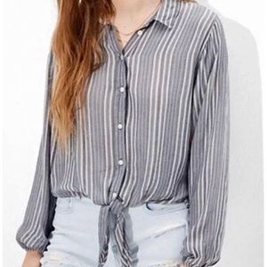 American Eagle Blue & White Tie Front Stripe Top, Size M